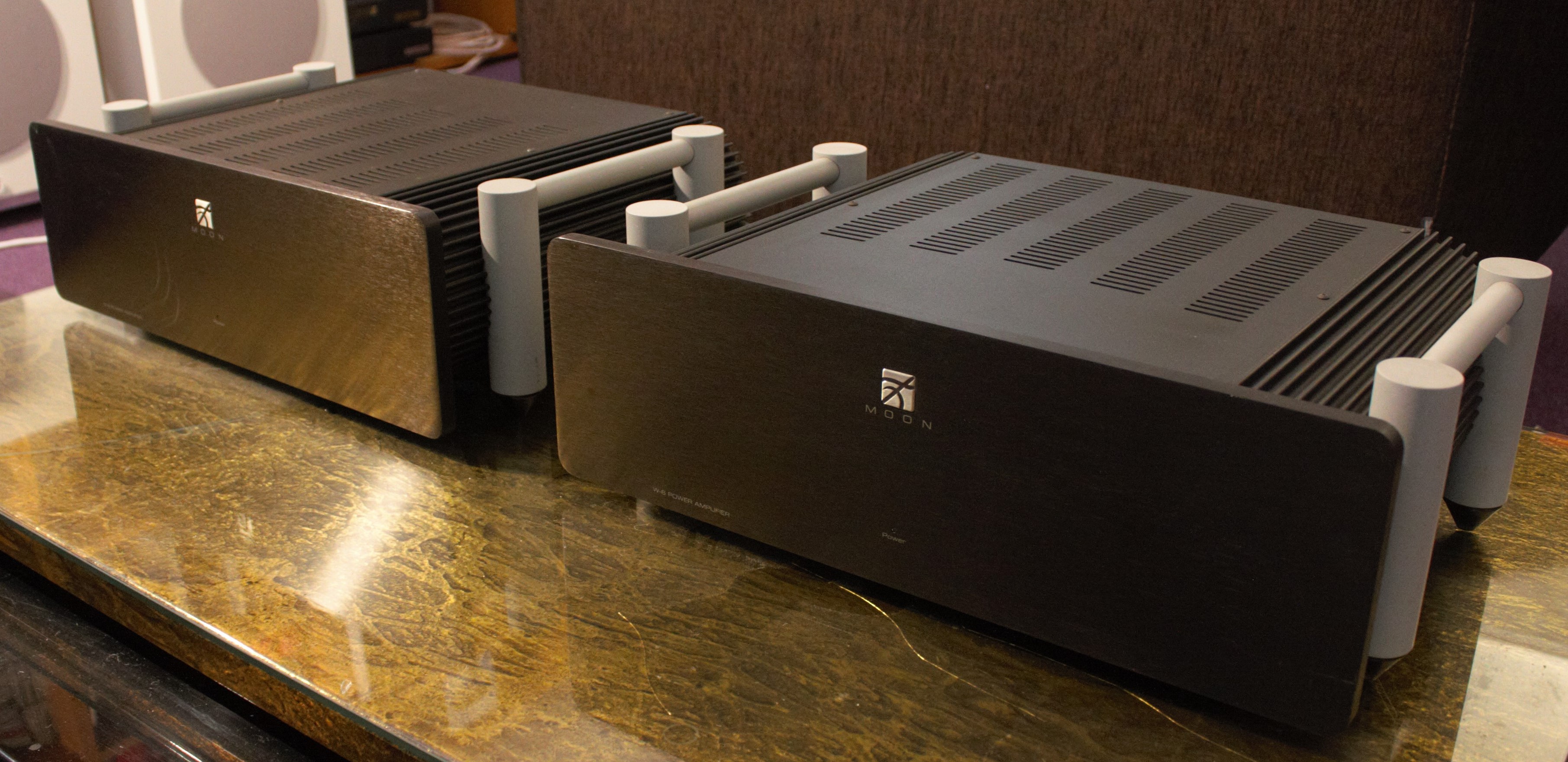 Ampli double mono MOON W-6